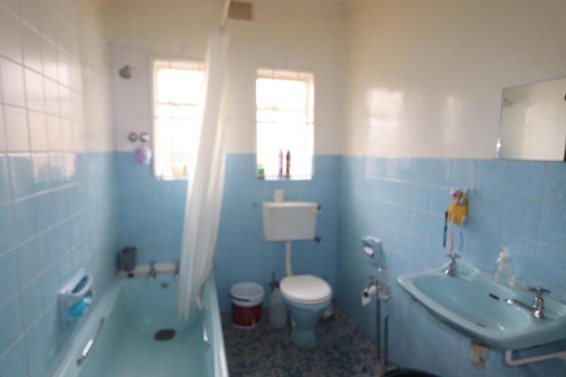 To Let 4 Bedroom Property for Rent in Gatesville Western Cape